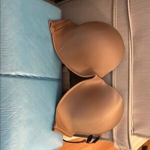 Victoria's Secret Tan Convertible
Bombshell Bra - 34D - new with tags!